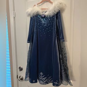 Disney Store ❄️ Frozen Elsa Costume size 5/6